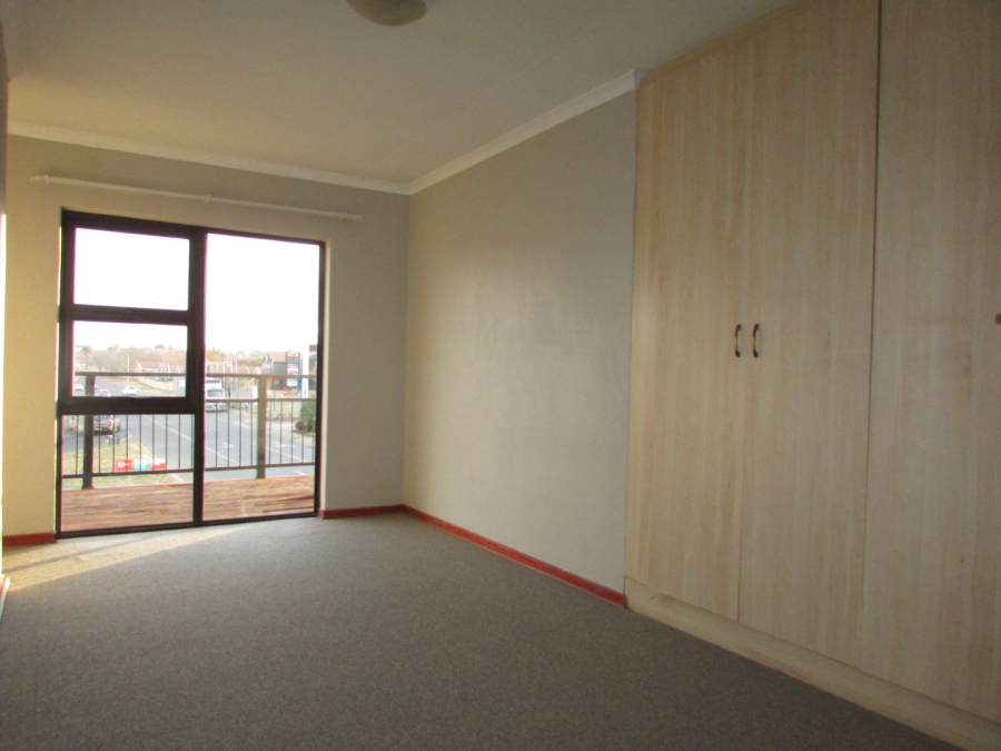 To Let 3 Bedroom Property for Rent in Langenhovenpark Free State